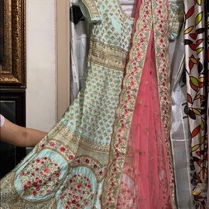 Mint green &coral indian party dress in size Large. It is in mint condition